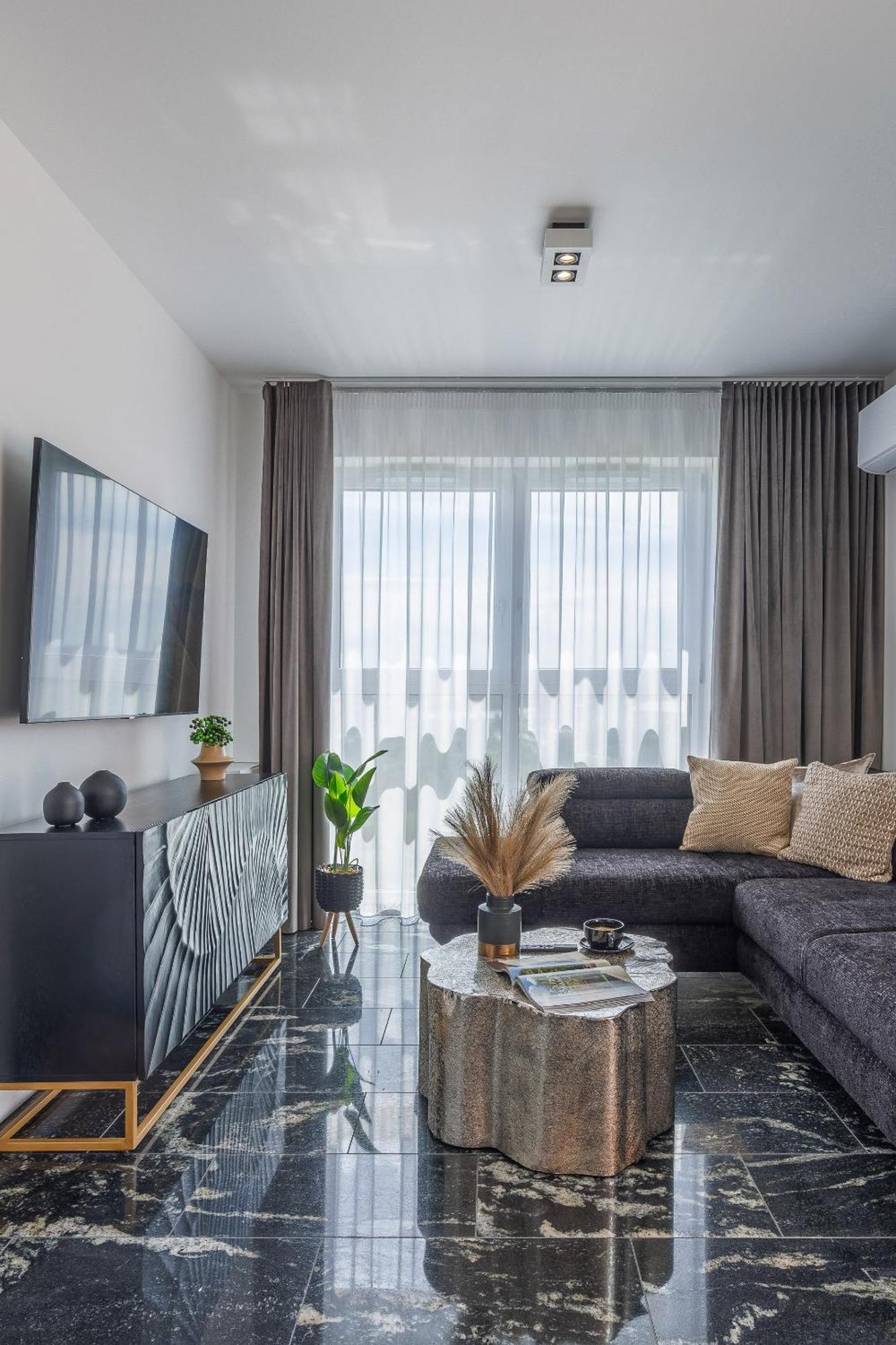 Emihouse Riverside Premium Apartments & Free Parking 热舒夫 外观 照片